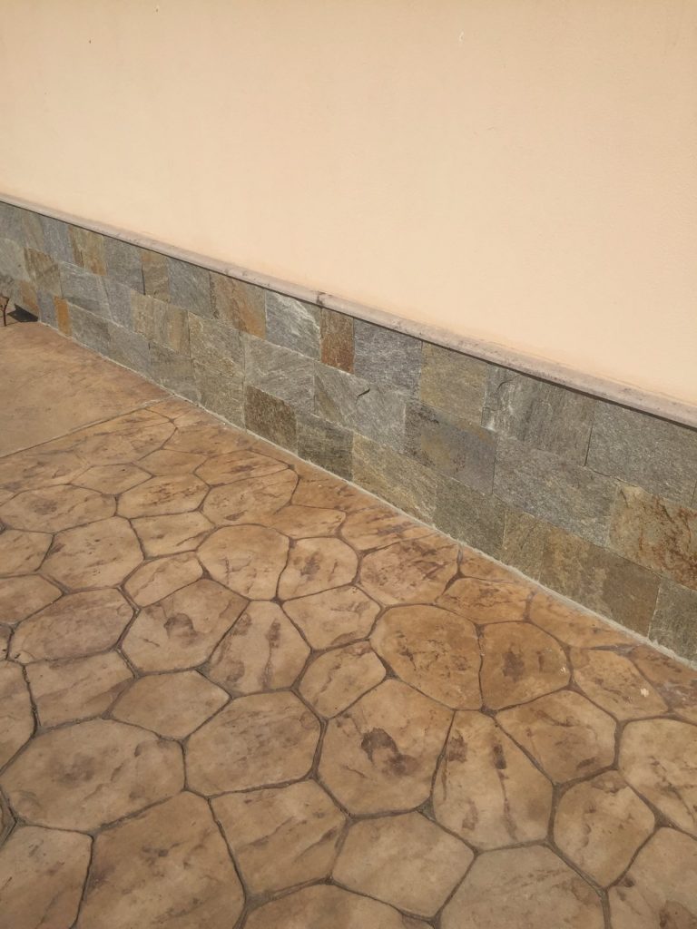 Бетонна настилка в двора